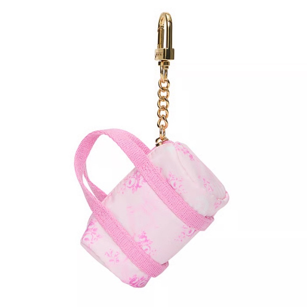 🩷 LOVESHACKFANCY X VS PINK bag charm 🩷